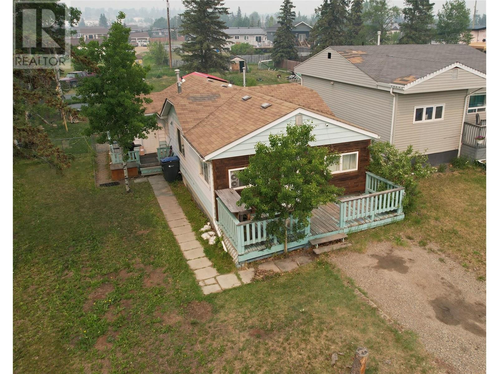 1616 102 Avenue, Dawson Creek, British Columbia  V1G 2E4 - Photo 1 - 10352051