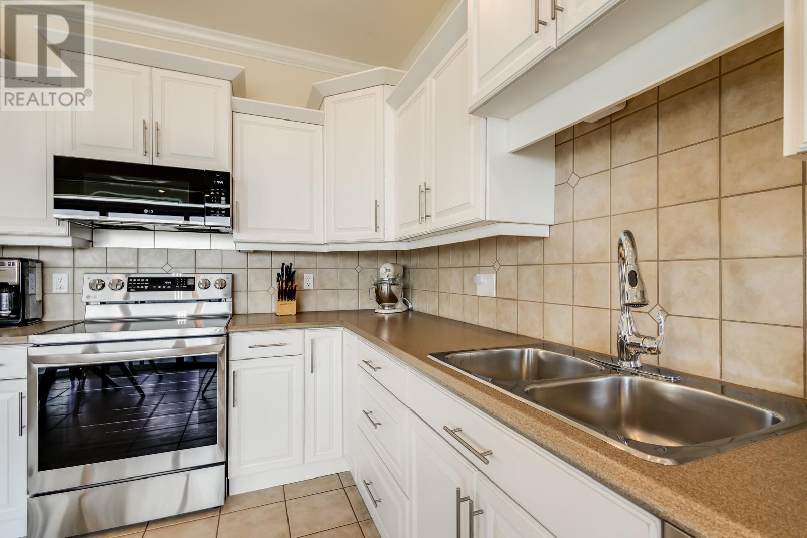 700 South Crest Drive Unit# 2, Kelowna, British Columbia  V1W 4X7 - Photo 10 - 10351545
