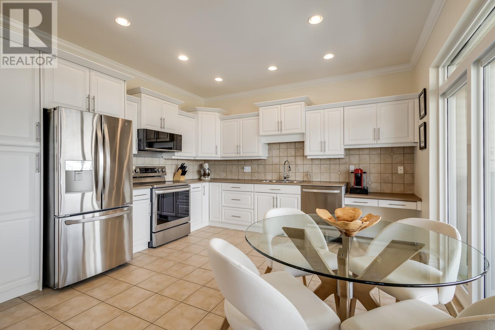 700 South Crest Drive Unit# 2, Kelowna, British Columbia  V1W 4X7 - Photo 8 - 10351545