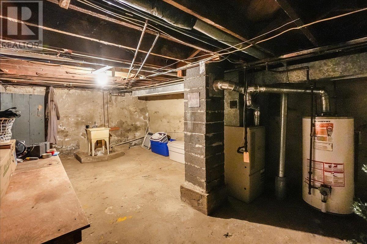 3601 3rd Avenue, Castlegar, British Columbia  V1N 2R7 - Photo 24 - 10352032