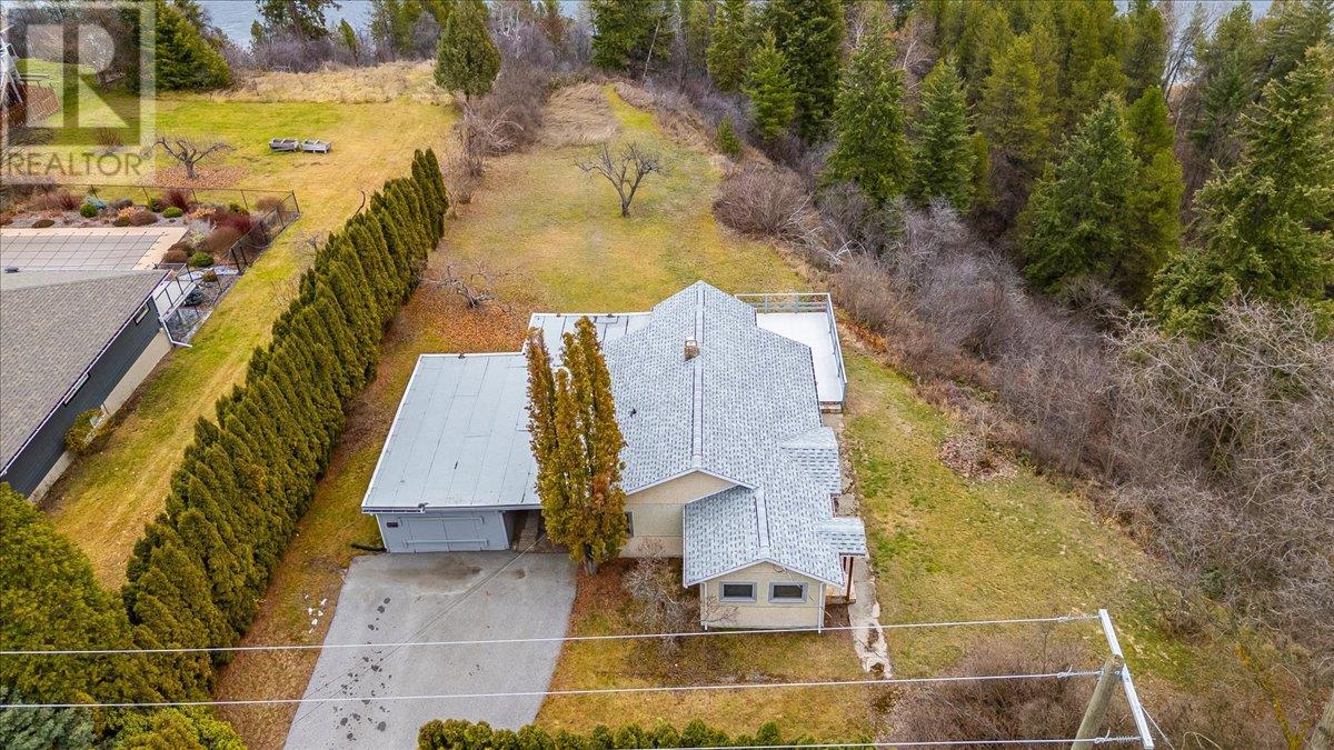 3601 3rd Avenue, Castlegar, British Columbia  V1N 2R7 - Photo 9 - 10352032