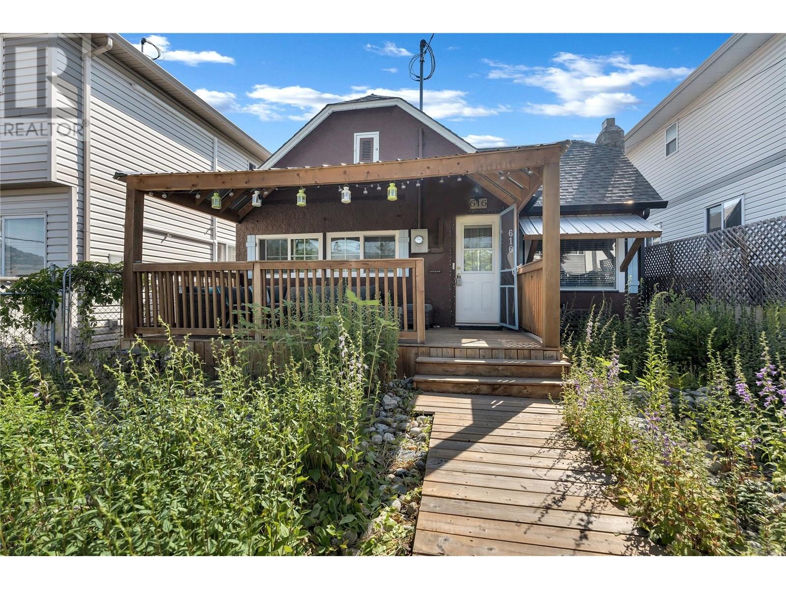 616 Burns Street, Penticton, British Columbia  V2A 4X3 - Photo 1 - 10352091