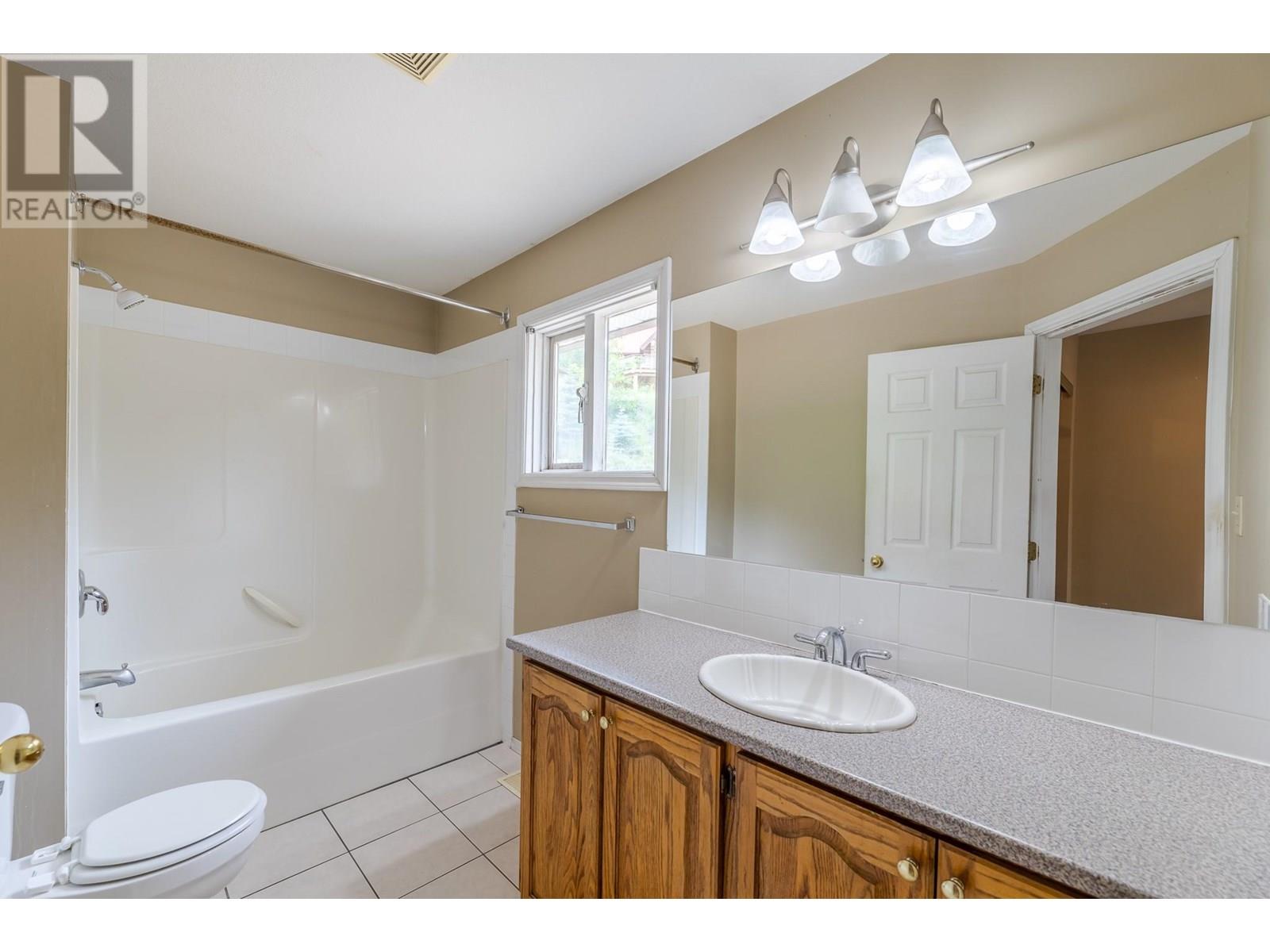 6405 Newton Road, Summerland, British Columbia  V0H 1Z7 - Photo 19 - 10352037
