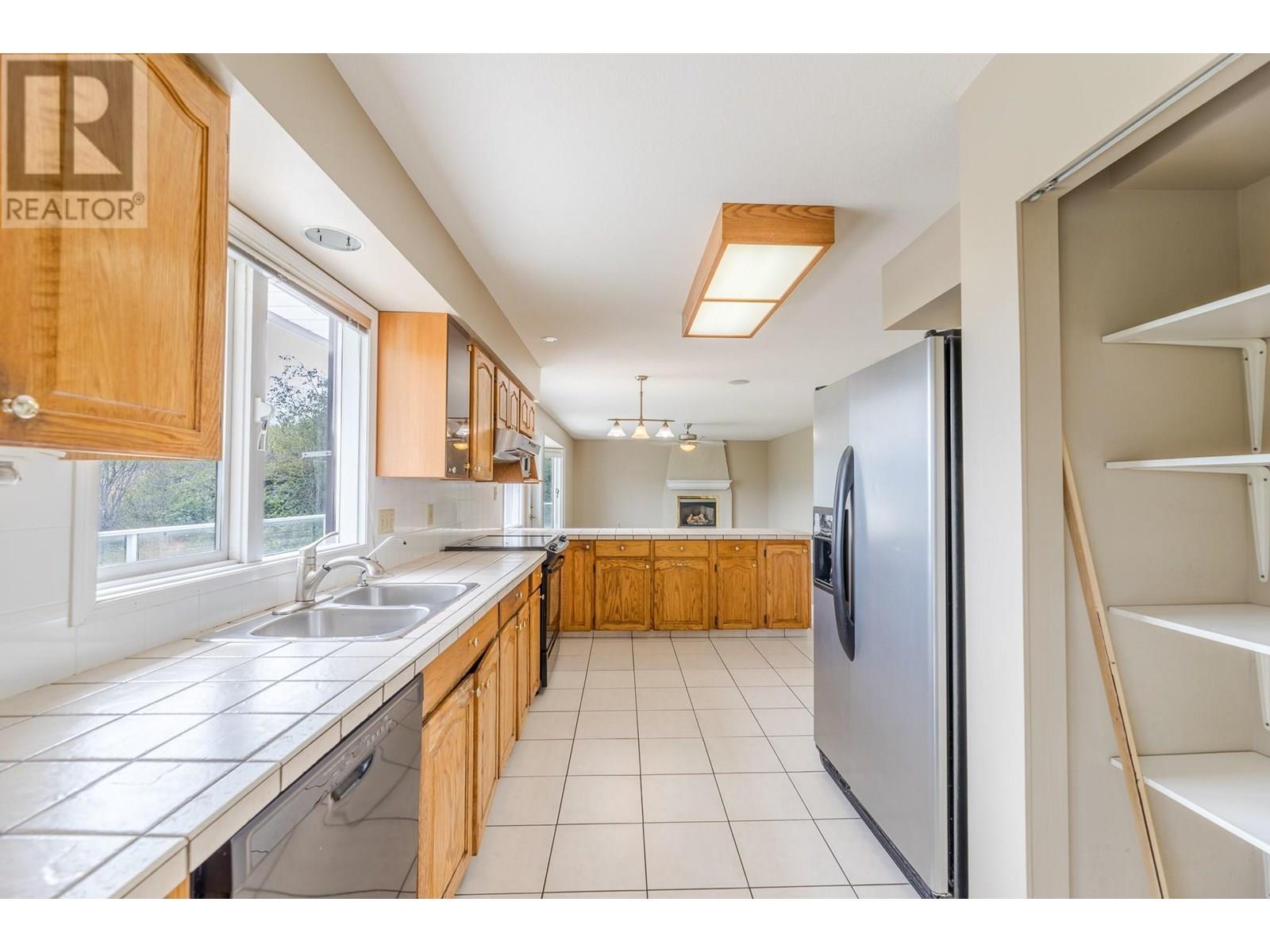 6405 Newton Road, Summerland, British Columbia  V0H 1Z7 - Photo 7 - 10352037