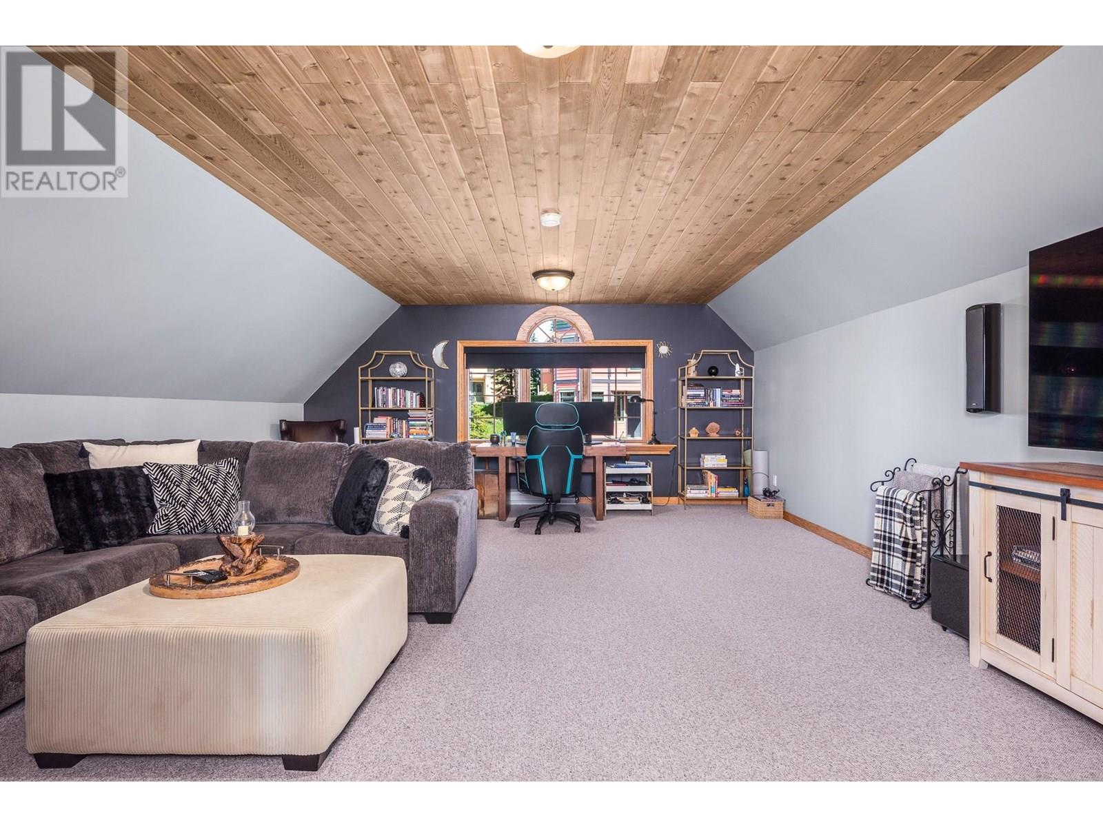 705 Monashee Road, Silver Star, British Columbia  V1B 3M1 - Photo 18 - 10351324