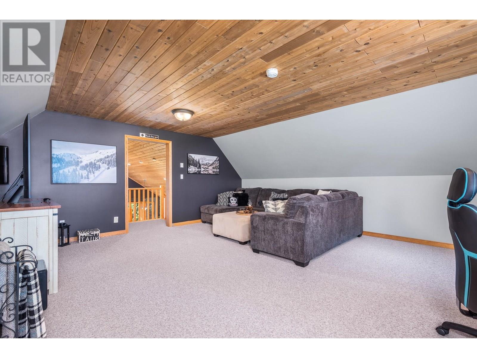 705 Monashee Road, Silver Star, British Columbia  V1B 3M1 - Photo 19 - 10351324