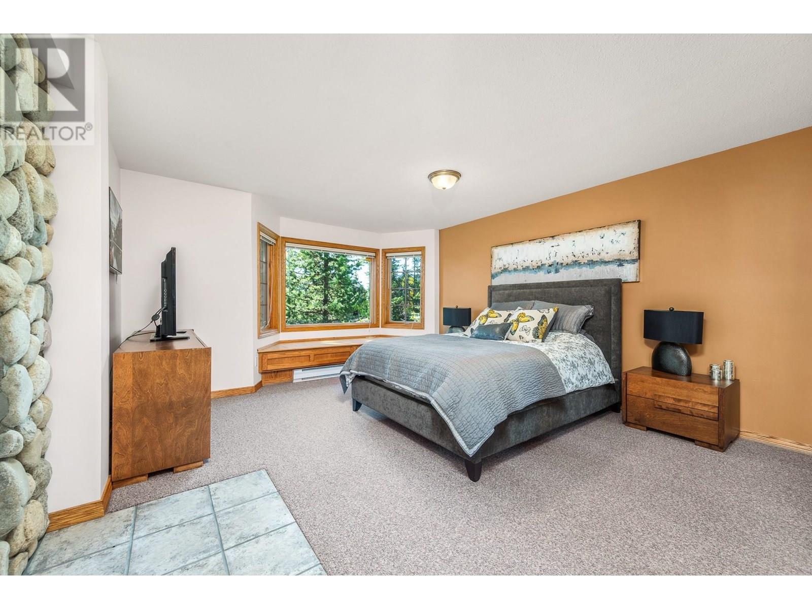 705 Monashee Road, Silver Star, British Columbia  V1B 3M1 - Photo 30 - 10351324