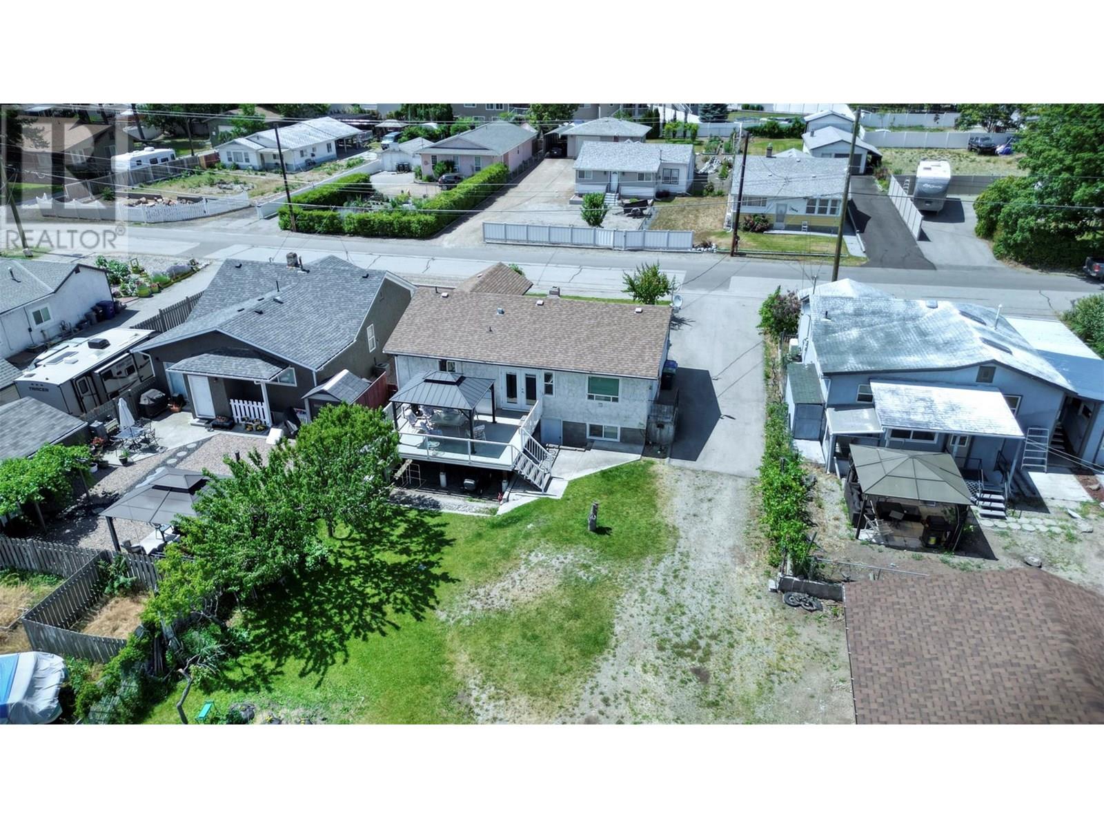 5887 Okanagan Street Street, Oliver, British Columbia  V0H 1T0 - Photo 6 - 10351962