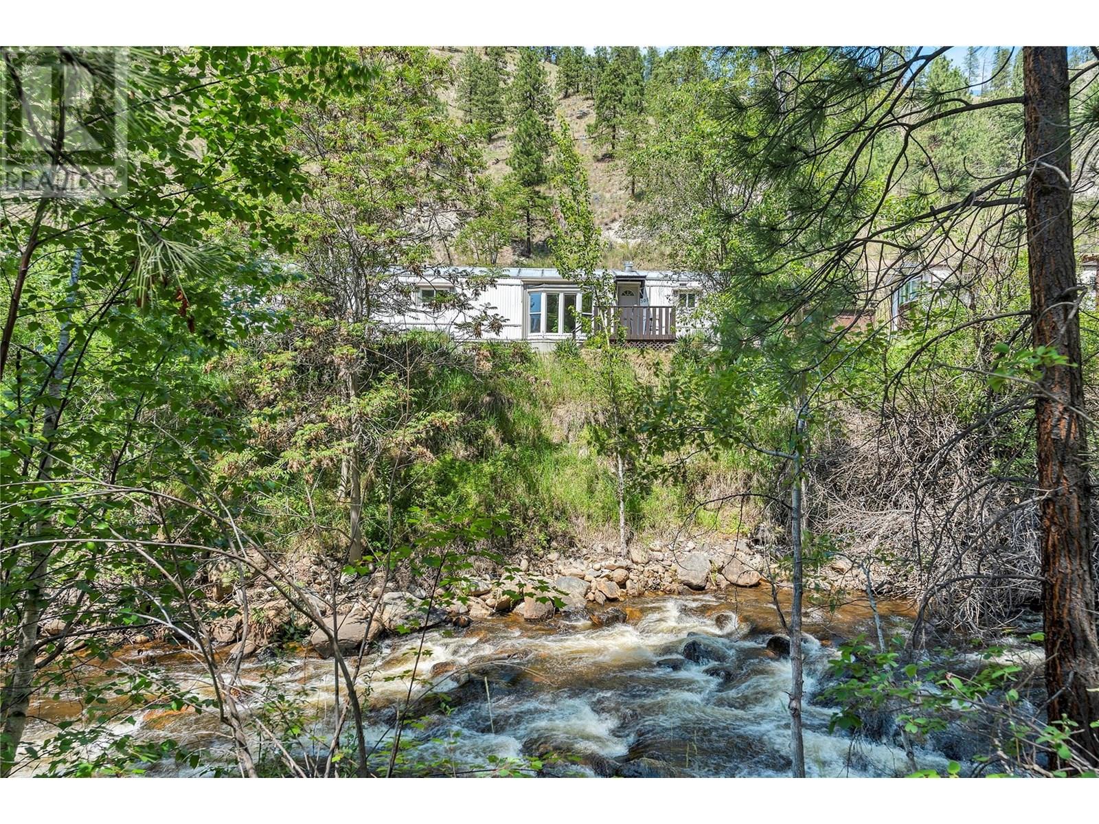 1701 Penticton Avenue Unit# 305, Penticton, British Columbia  V2A 2N5 - Photo 1 - 10352078