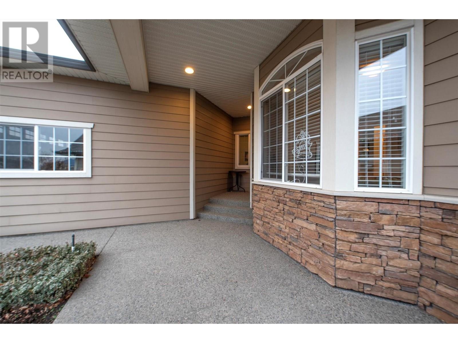 2171 Mimosa Drive, West Kelowna, British Columbia  V4T 3A5 - Photo 4 - 10352118