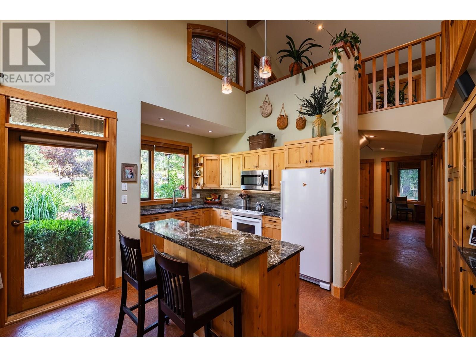 4306 View Ridge Road, Nelson, British Columbia  V0G 2G3 - Photo 4 - 10352054
