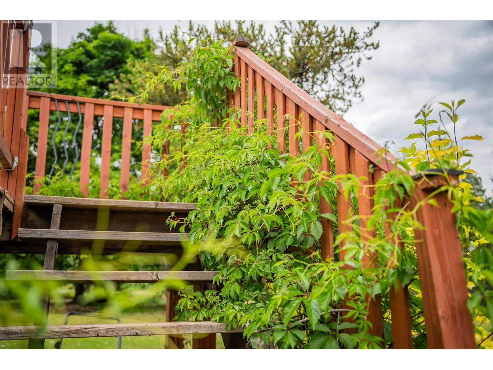 3860 Gage Road, Krestova, British Columbia  V0G 1H2 - Photo 15 - 10351553