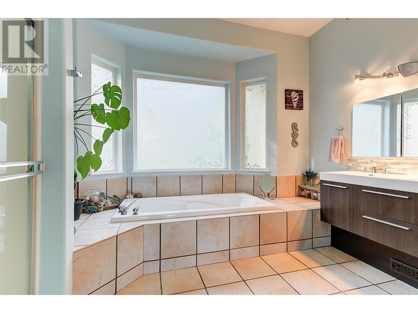 5165 Morrison Crescent, Peachland, British Columbia  V0H 1X2 - Photo 36 - 10351954
