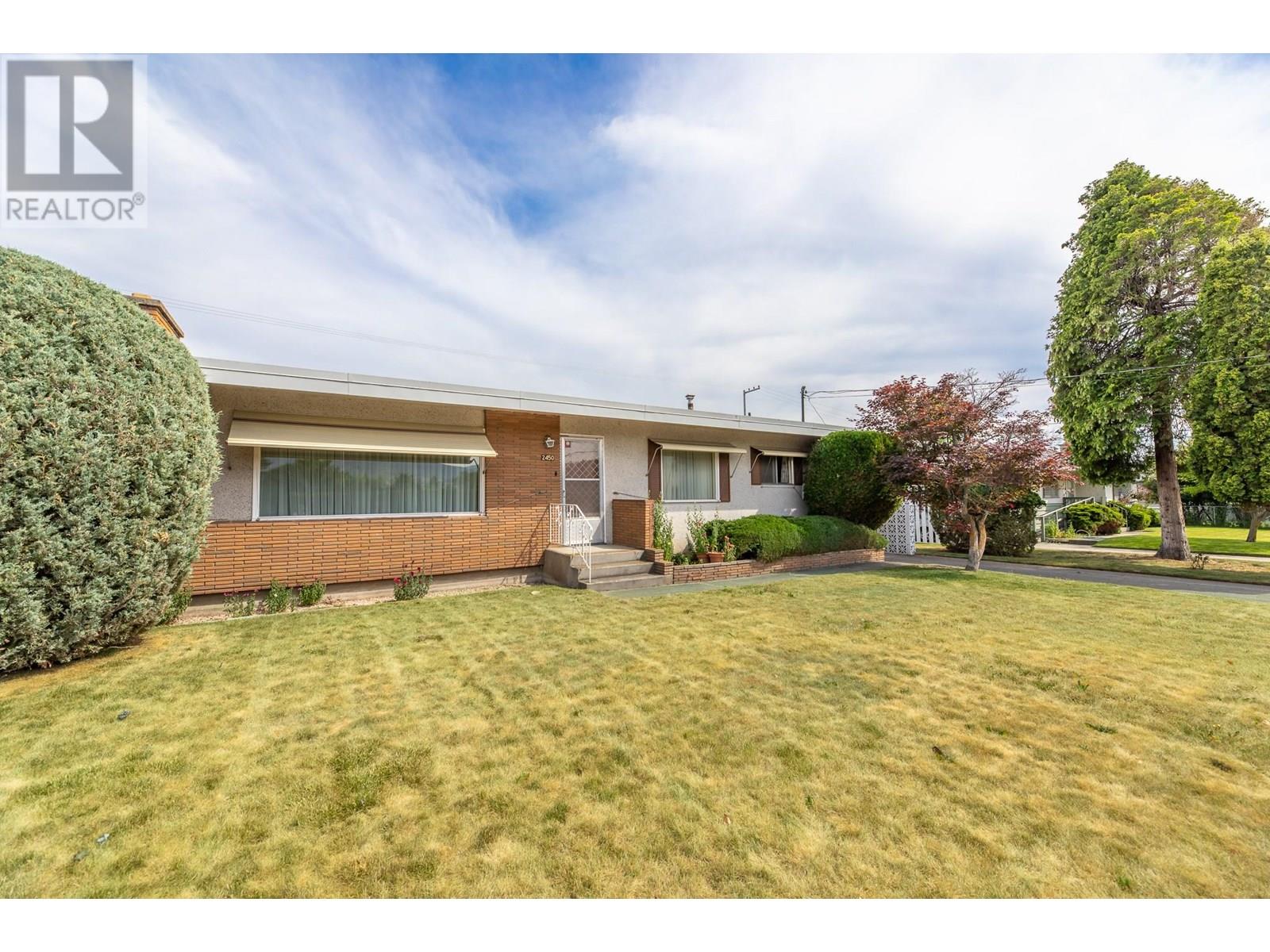 2450 Mckenzie Street, Penticton, British Columbia  V2A 6H7 - Photo 1 - 10351725