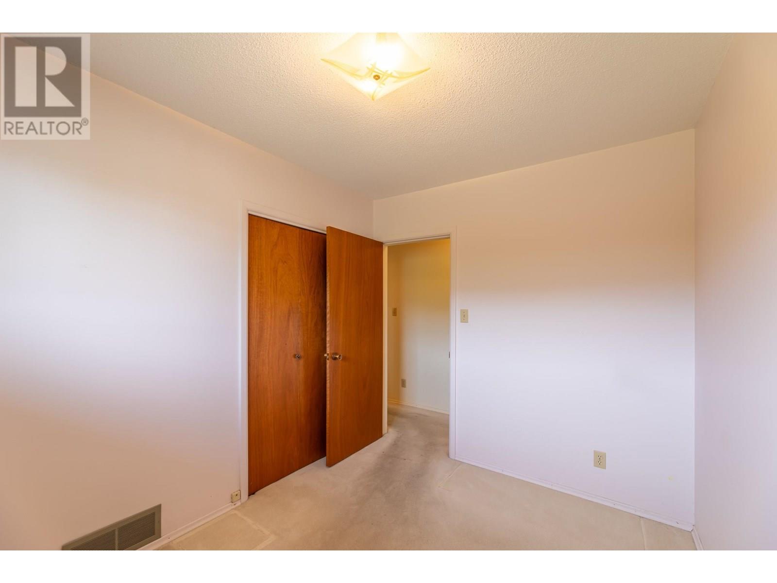 2450 Mckenzie Street, Penticton, British Columbia  V2A 6H7 - Photo 22 - 10351725