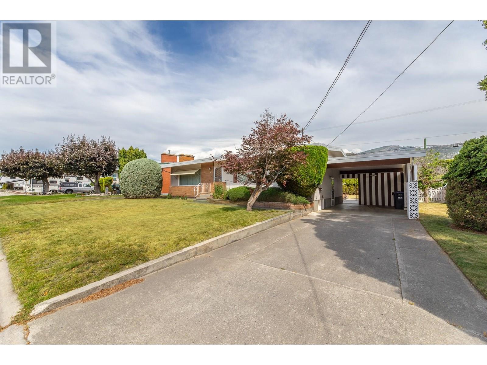 2450 Mckenzie Street, Penticton, British Columbia  V2A 6H7 - Photo 3 - 10351725