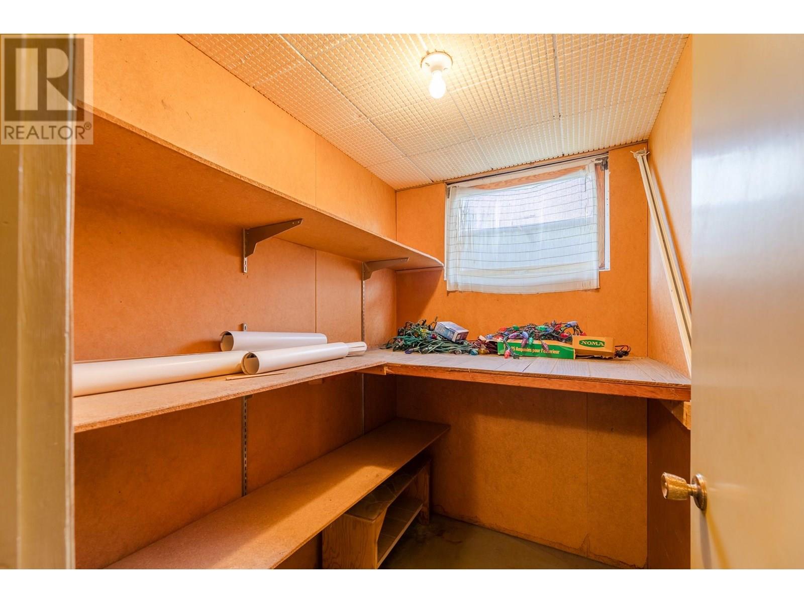 2450 Mckenzie Street, Penticton, British Columbia  V2A 6H7 - Photo 32 - 10351725