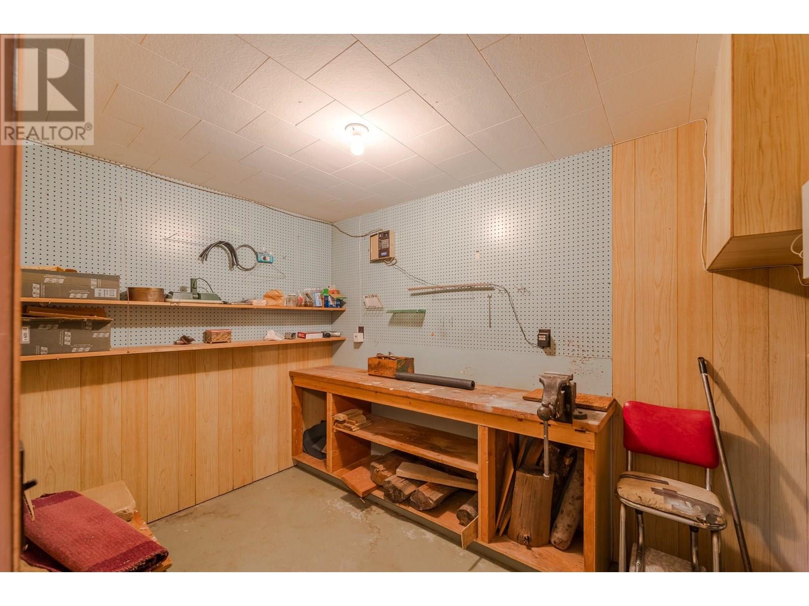 2450 Mckenzie Street, Penticton, British Columbia  V2A 6H7 - Photo 33 - 10351725