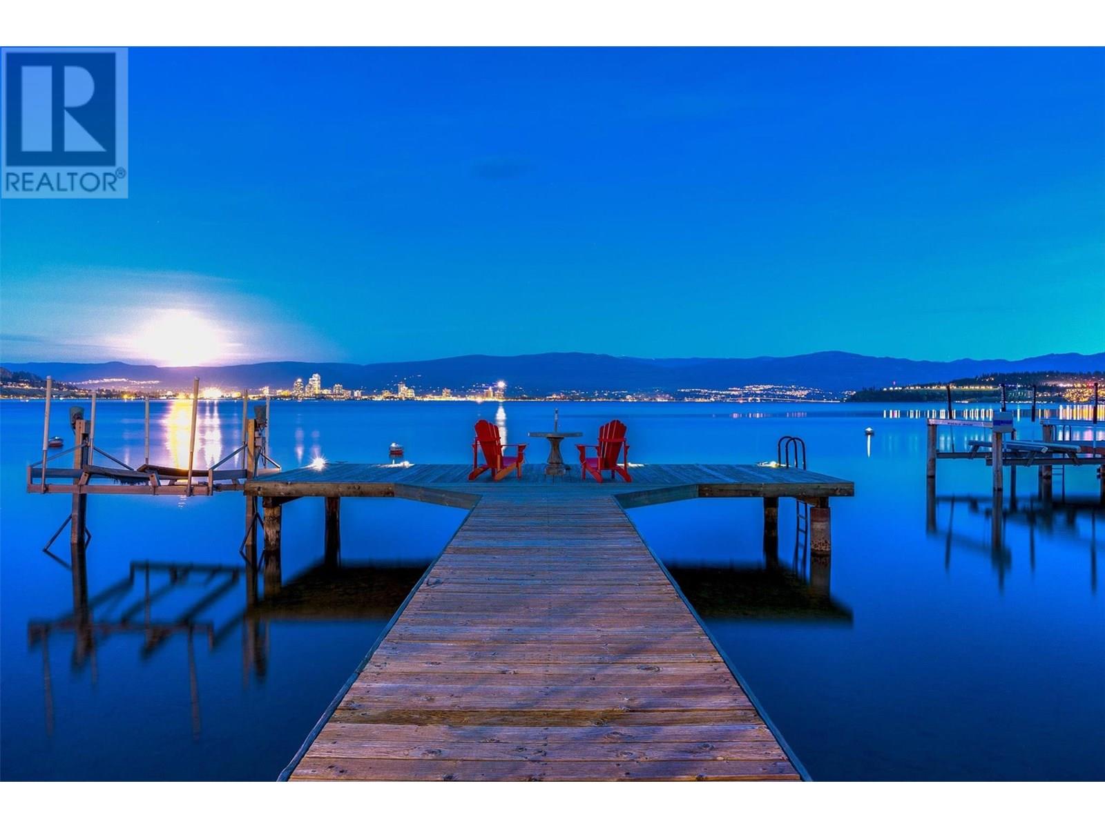683 Westside Road S, West Kelowna, British Columbia  V1Z 3S2 - Photo 1 - 10352137