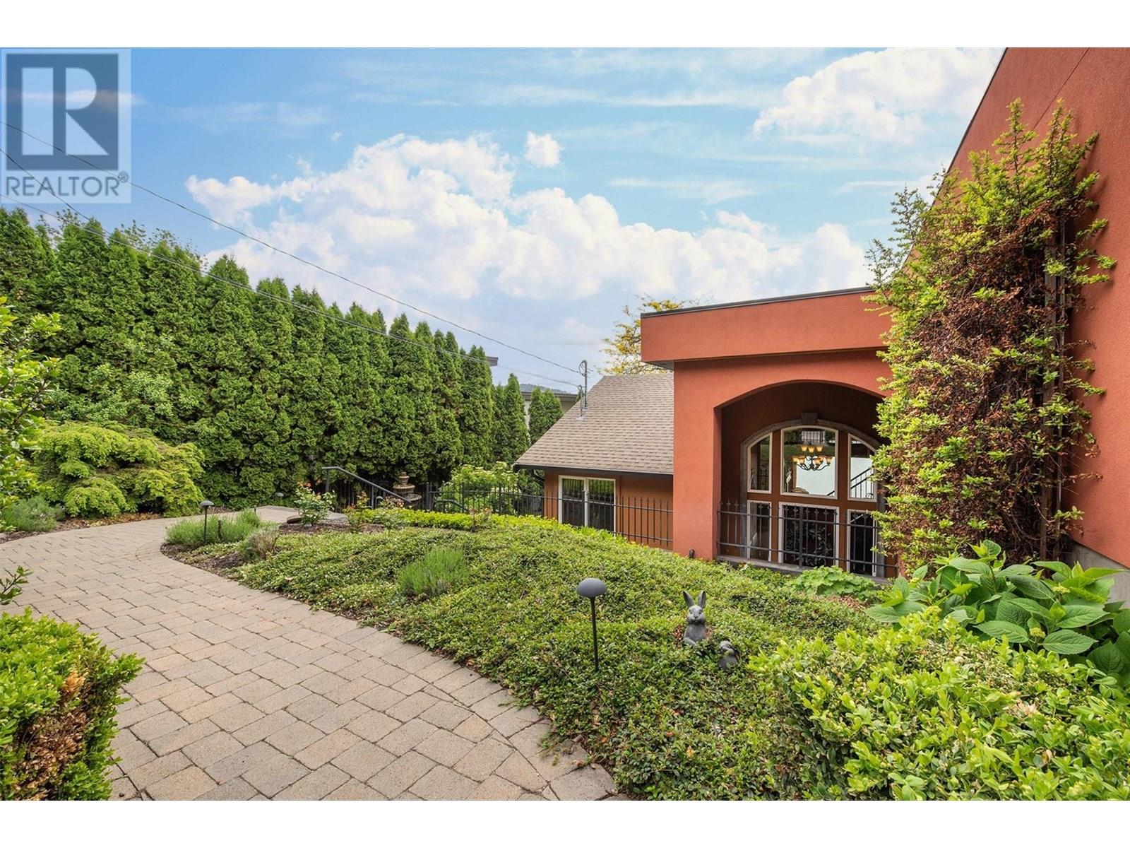 683 Westside Road S, West Kelowna, British Columbia  V1Z 3S2 - Photo 16 - 10352137