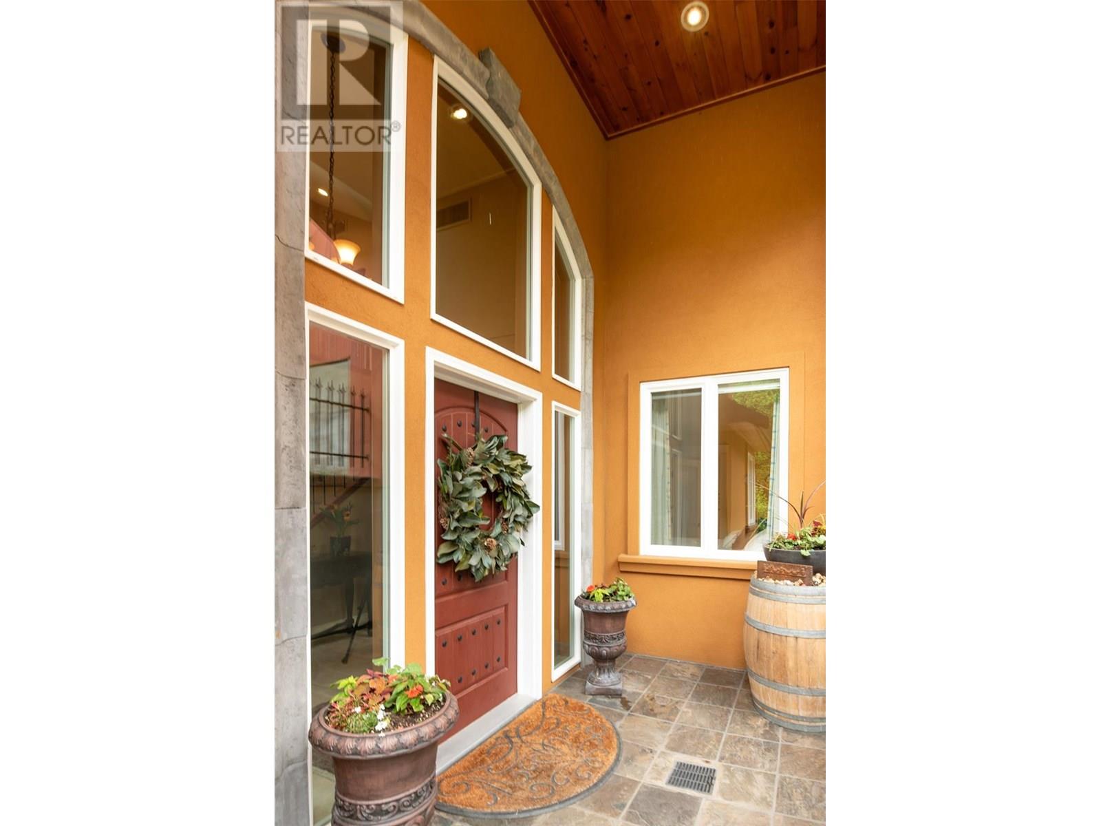 683 Westside Road S, West Kelowna, British Columbia  V1Z 3S2 - Photo 17 - 10352137
