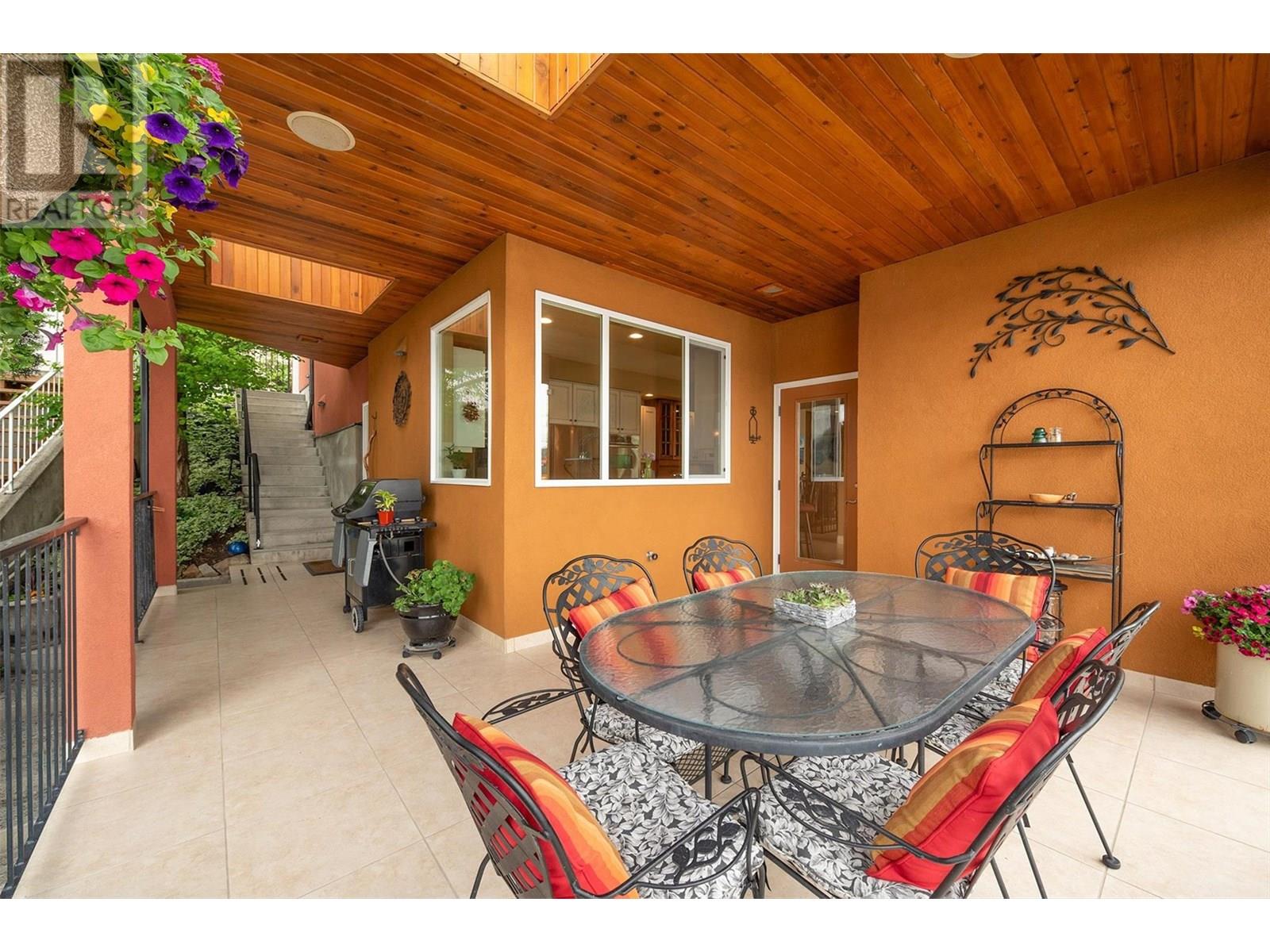 683 Westside Road S, West Kelowna, British Columbia  V1Z 3S2 - Photo 27 - 10352137