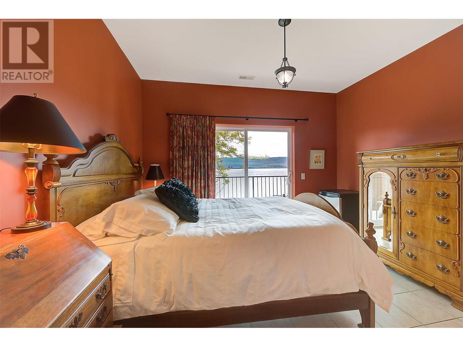 683 Westside Road S, West Kelowna, British Columbia  V1Z 3S2 - Photo 40 - 10352137
