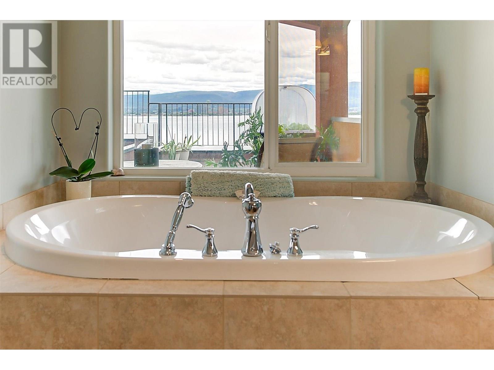 683 Westside Road S, West Kelowna, British Columbia  V1Z 3S2 - Photo 51 - 10352137