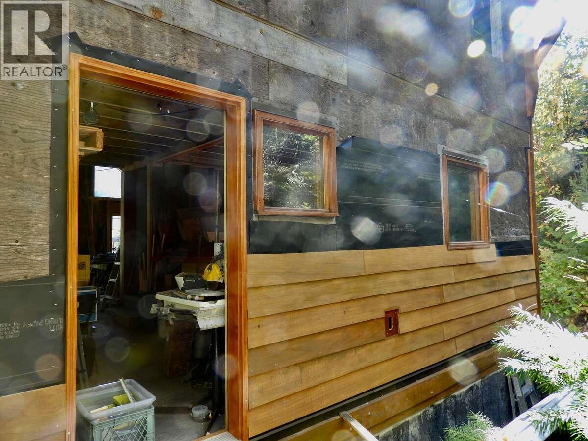 6119 Slocan River Road, Appledale, British Columbia  V0G 2J0 - Photo 37 - 10352161