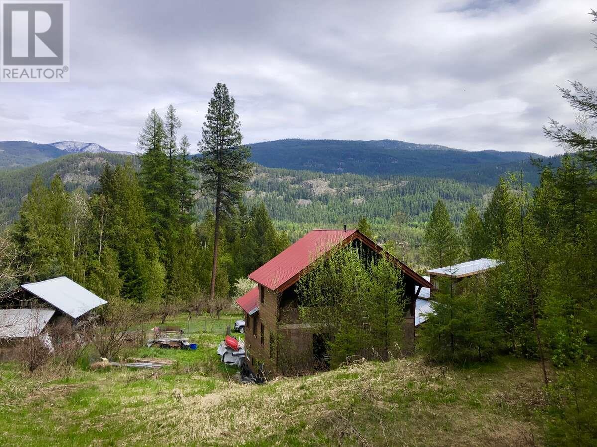 6119 Slocan River Road, Appledale, British Columbia  V0G 2J0 - Photo 5 - 10352161