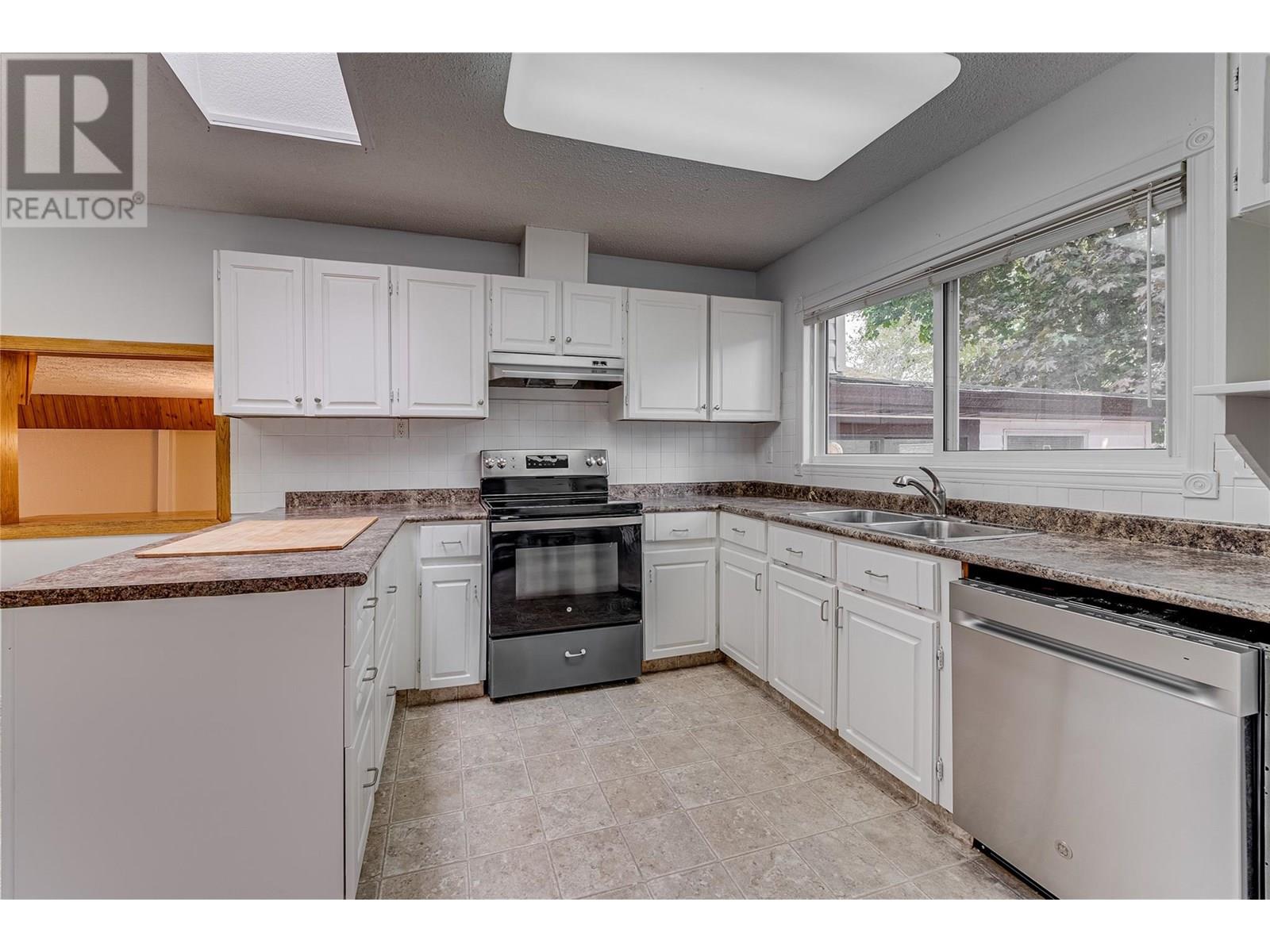 2304 18 Street, Vernon, British Columbia  V1T 3Z8 - Photo 19 - 10352112