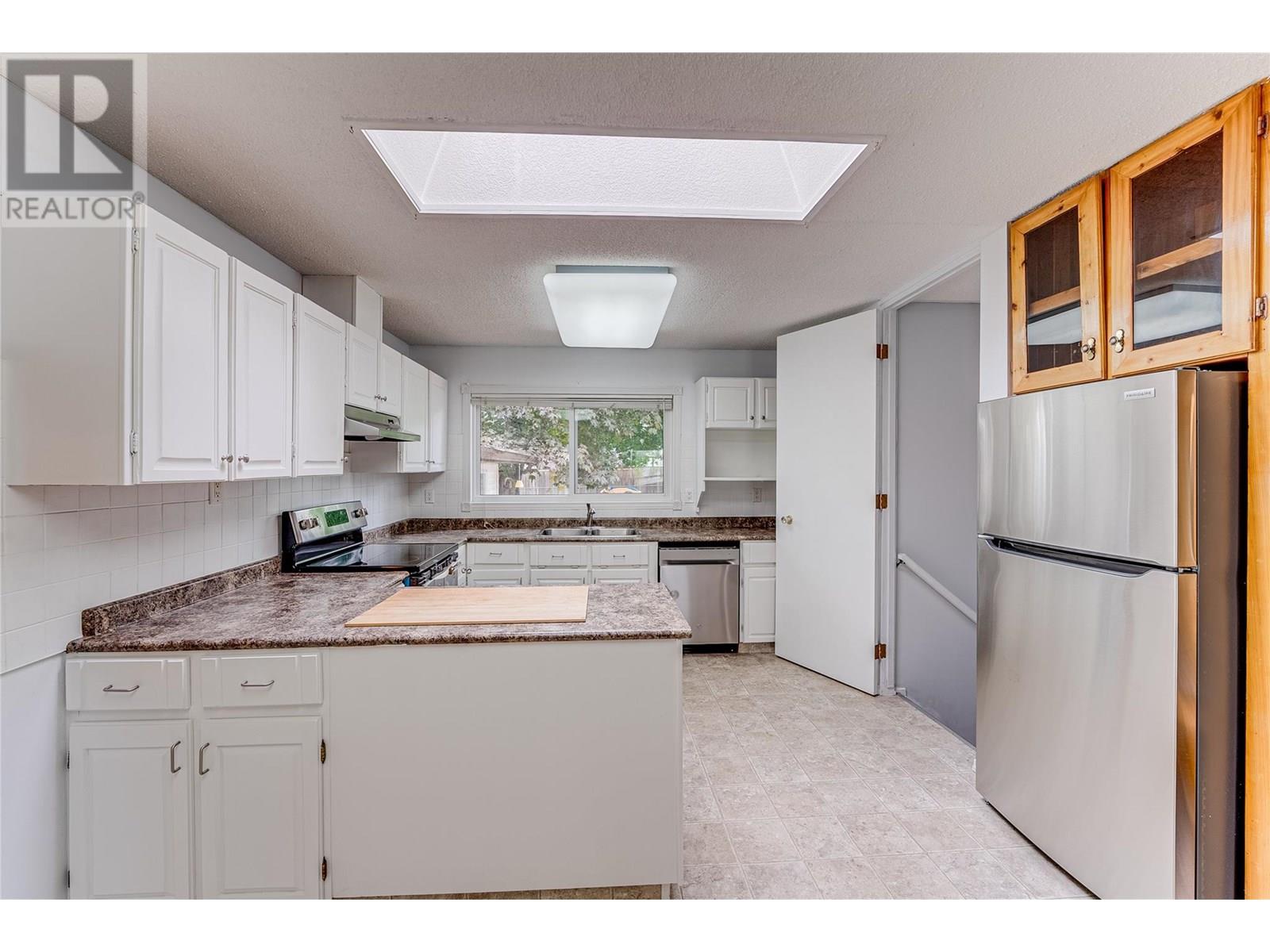 2304 18 Street, Vernon, British Columbia  V1T 3Z8 - Photo 20 - 10352112