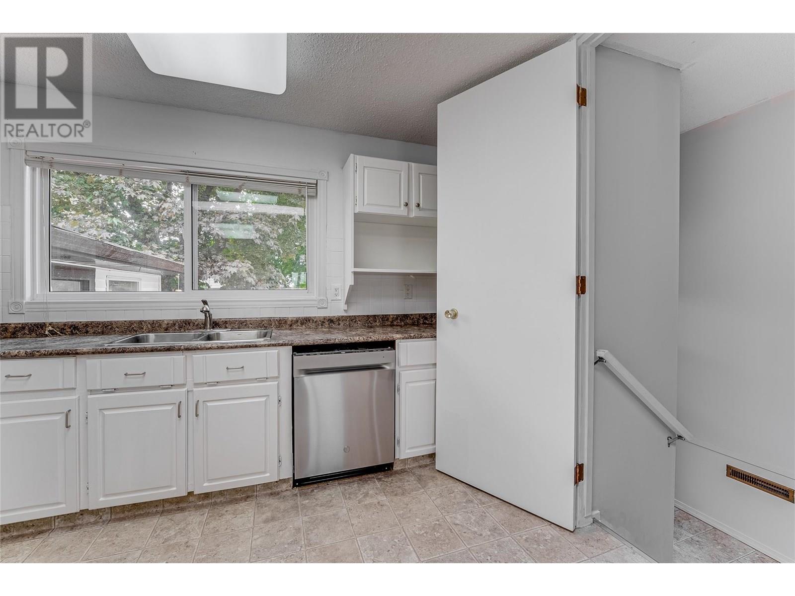 2304 18 Street, Vernon, British Columbia  V1T 3Z8 - Photo 21 - 10352112