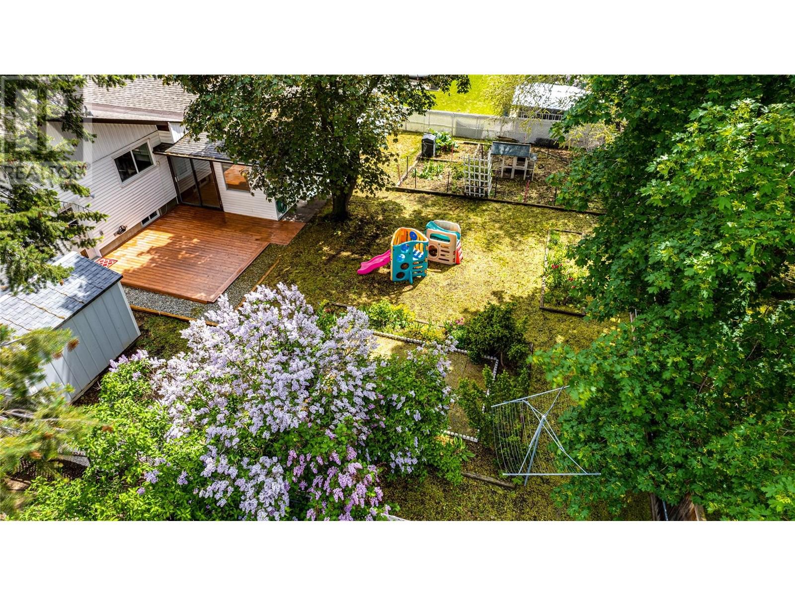 2304 18 Street, Vernon, British Columbia  V1T 3Z8 - Photo 3 - 10352112