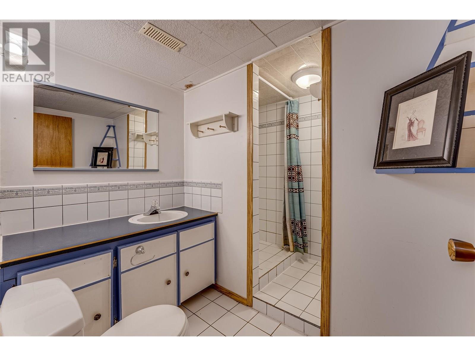 2304 18 Street, Vernon, British Columbia  V1T 3Z8 - Photo 45 - 10352112