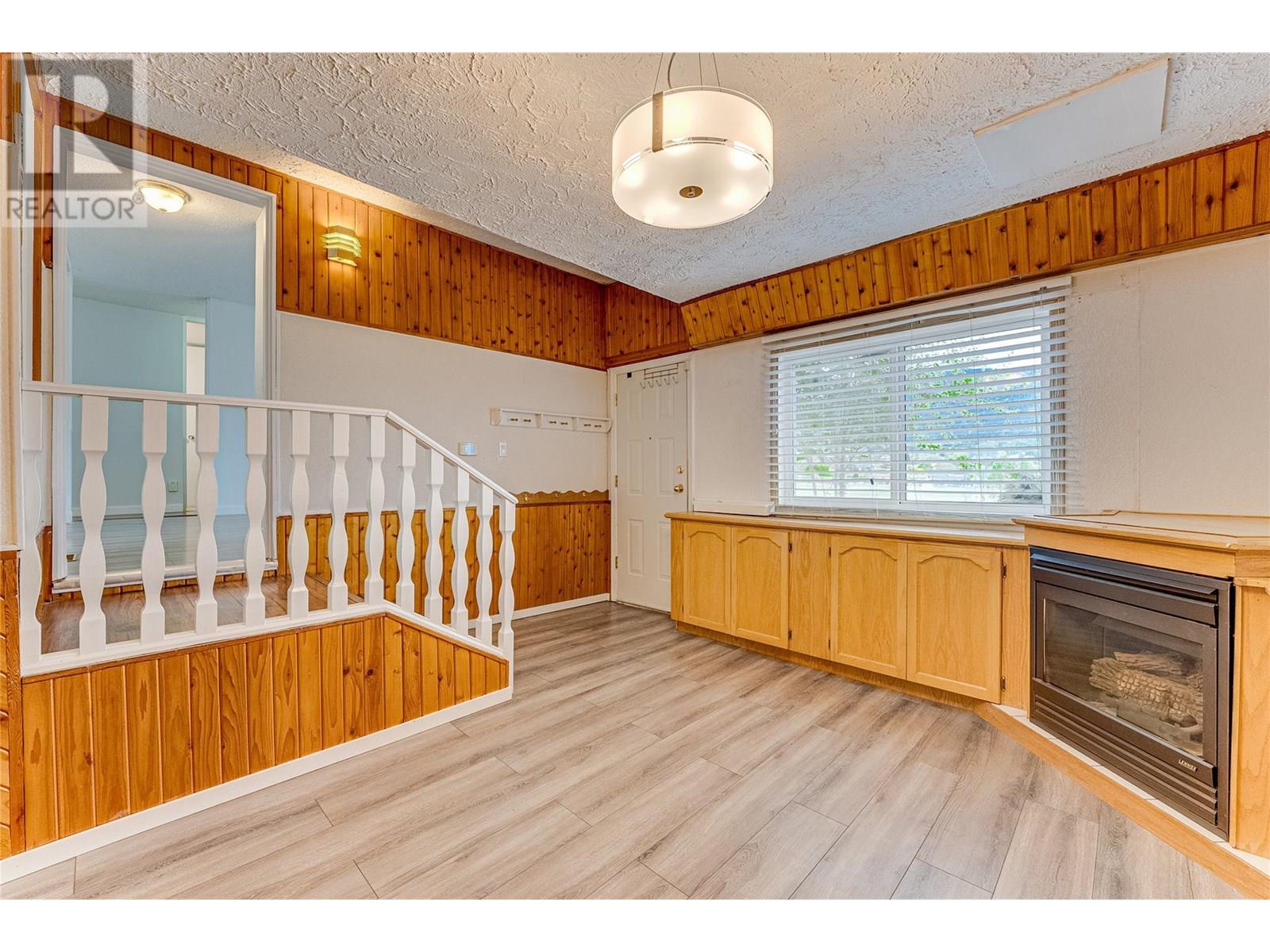 2304 18 Street, Vernon, British Columbia  V1T 3Z8 - Photo 9 - 10352112