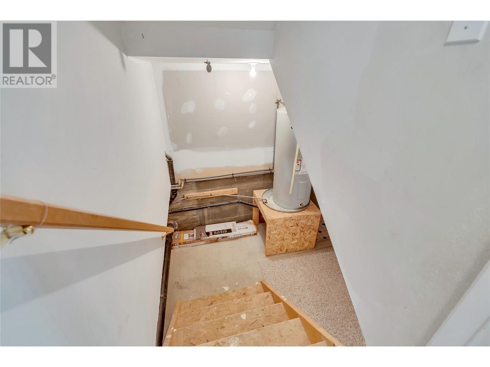 160 Celano Crescent Unit# 104, Kelowna, British Columbia  V1V 1X9 - Photo 33 - 10351947