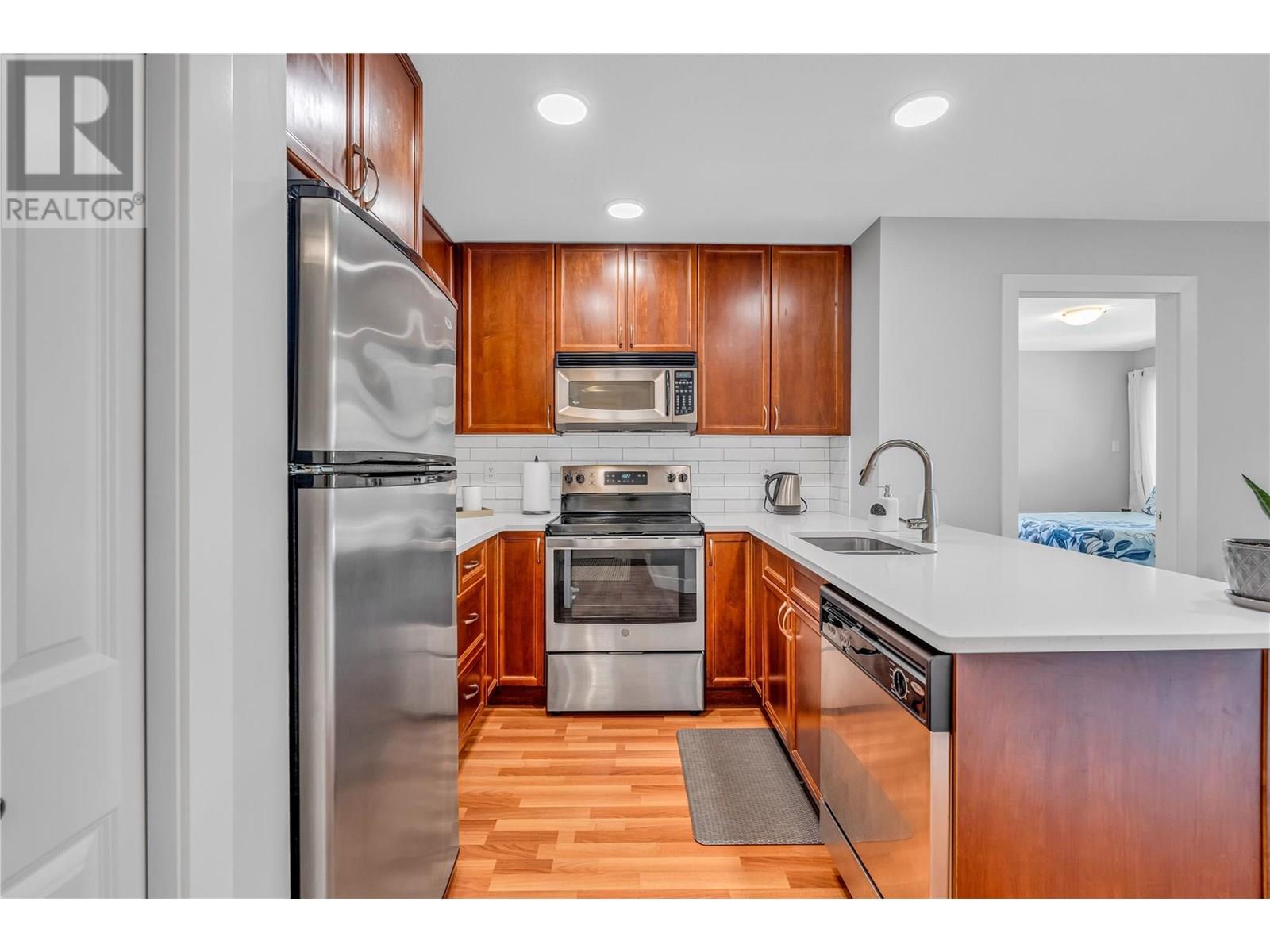 256 Hastings Avenue Unit# 403, Penticton, British Columbia  V2A 2V6 - Photo 18 - 10351936