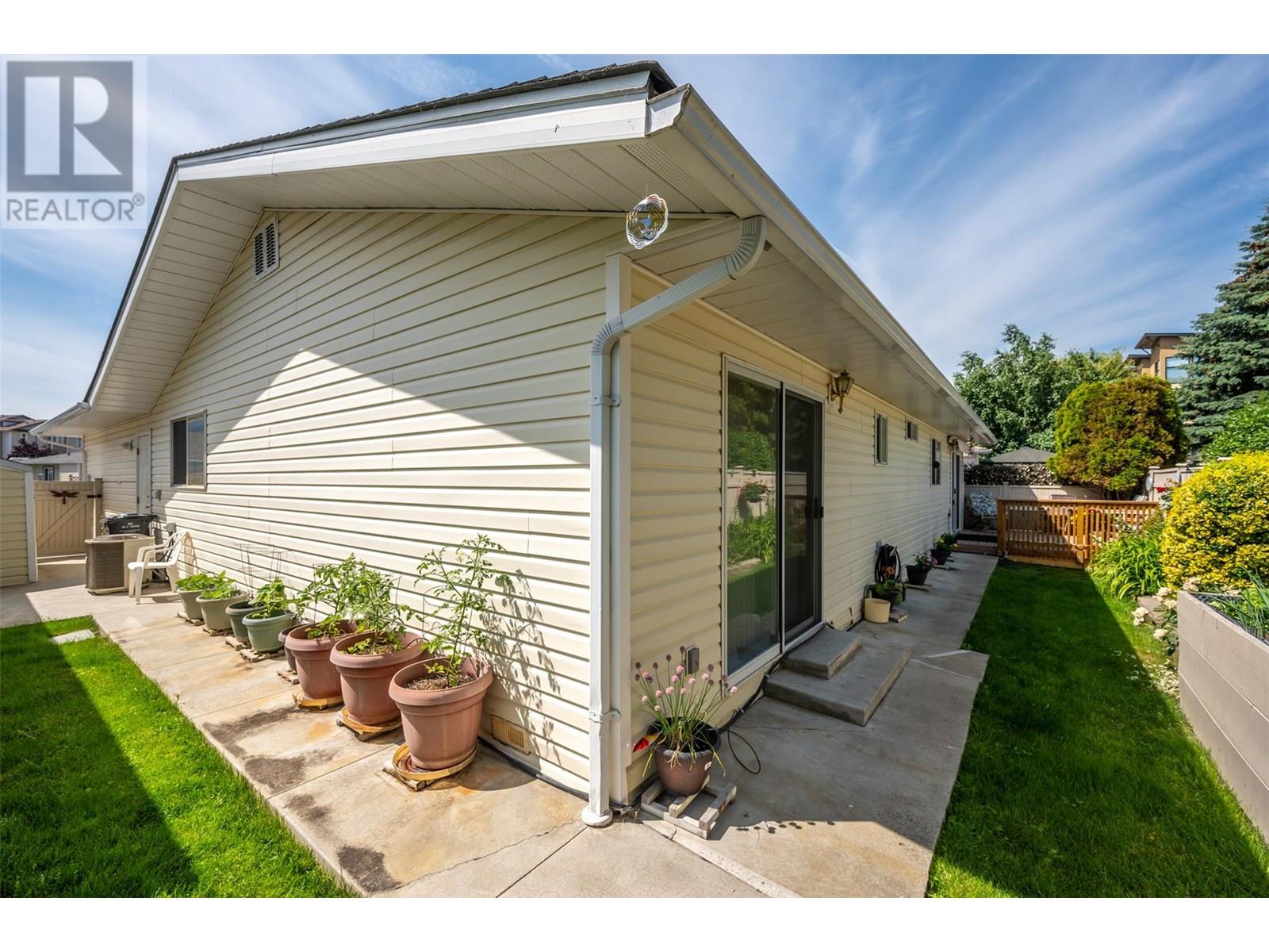3400 Wilson Street Unit# 211, Penticton, British Columbia  V2A 8J1 - Photo 3 - 10351910