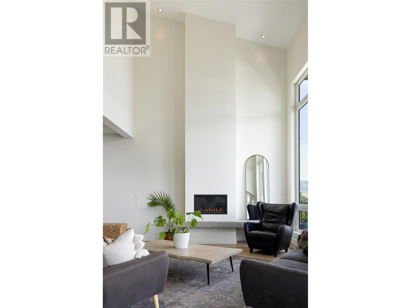 7476 Tronson Road, Vernon, British Columbia  V1H 1C3 - Photo 11 - 10351837