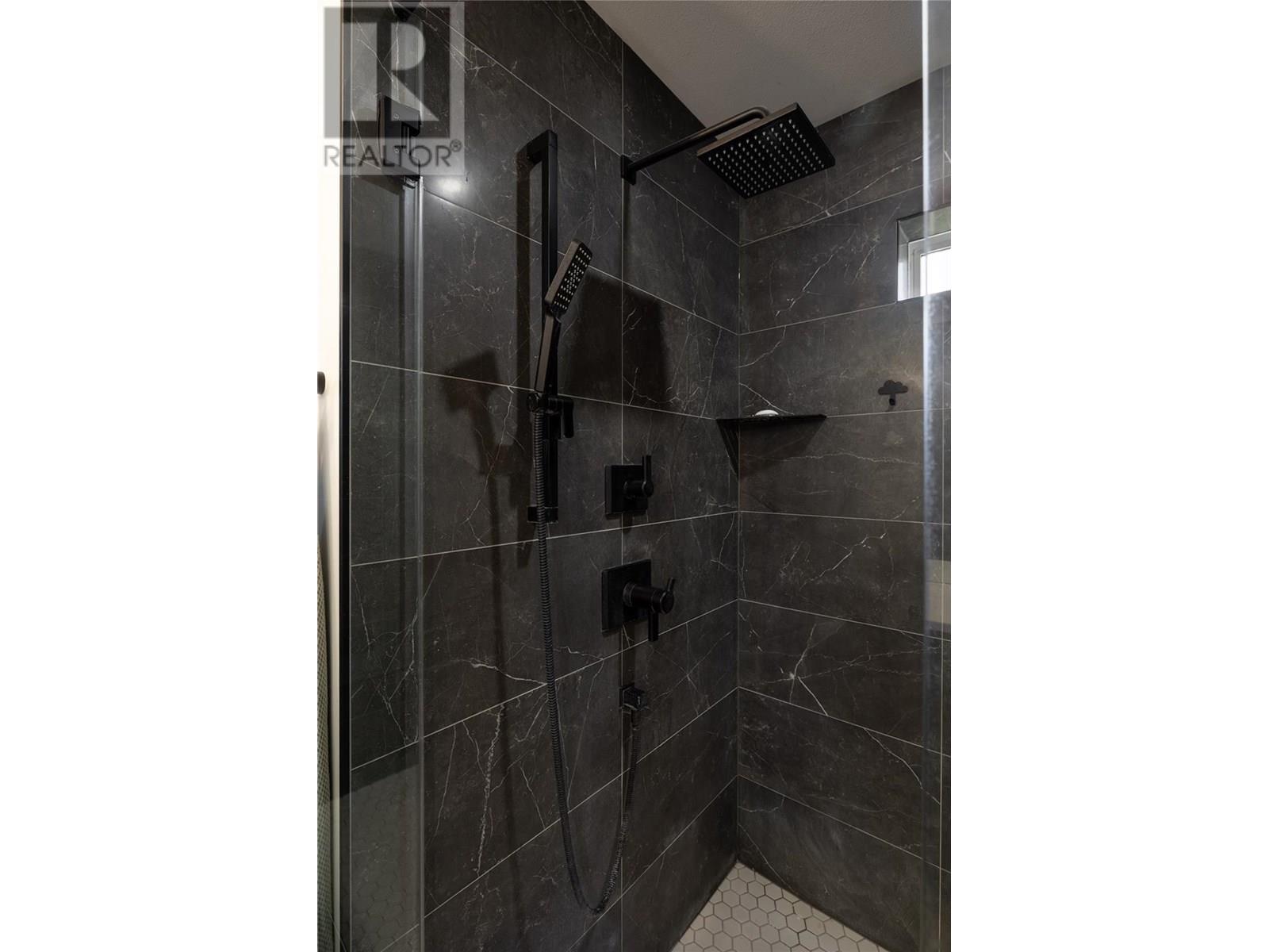 7476 Tronson Road, Vernon, British Columbia  V1H 1C3 - Photo 42 - 10351837