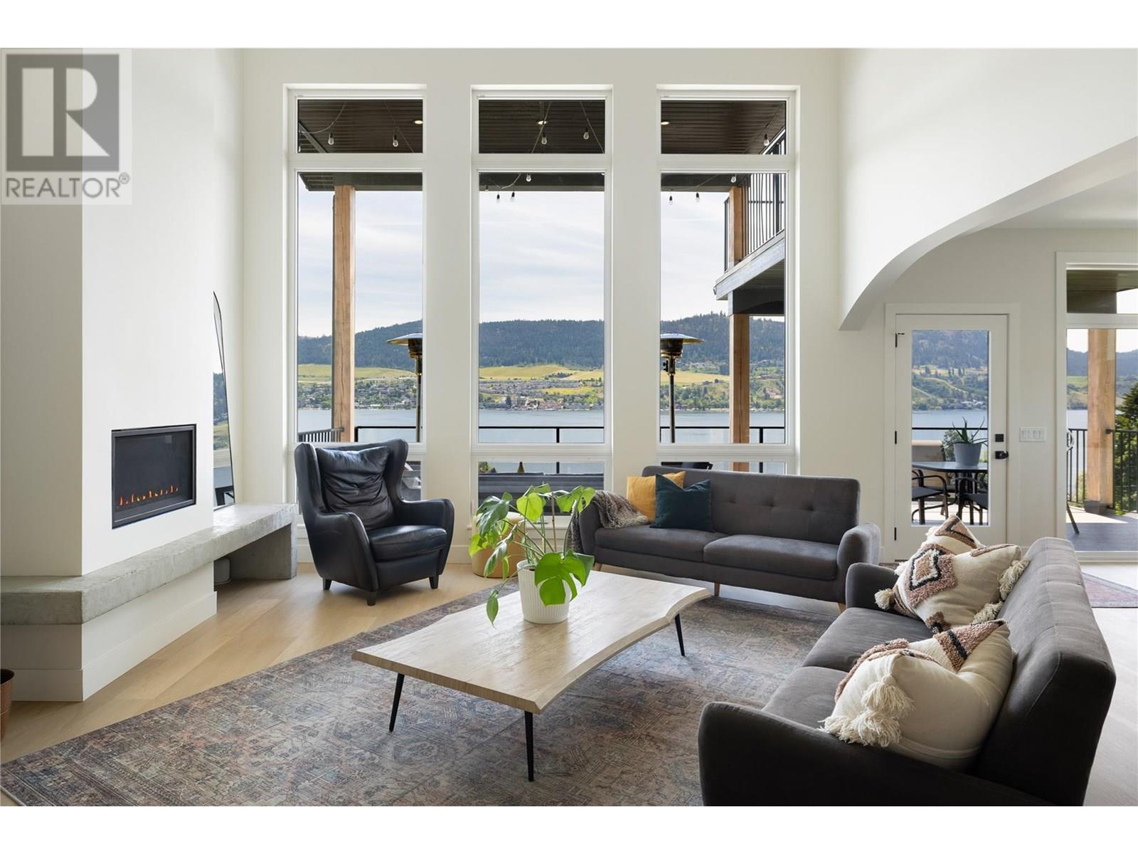 7476 Tronson Road, Vernon, British Columbia  V1H 1C3 - Photo 8 - 10351837