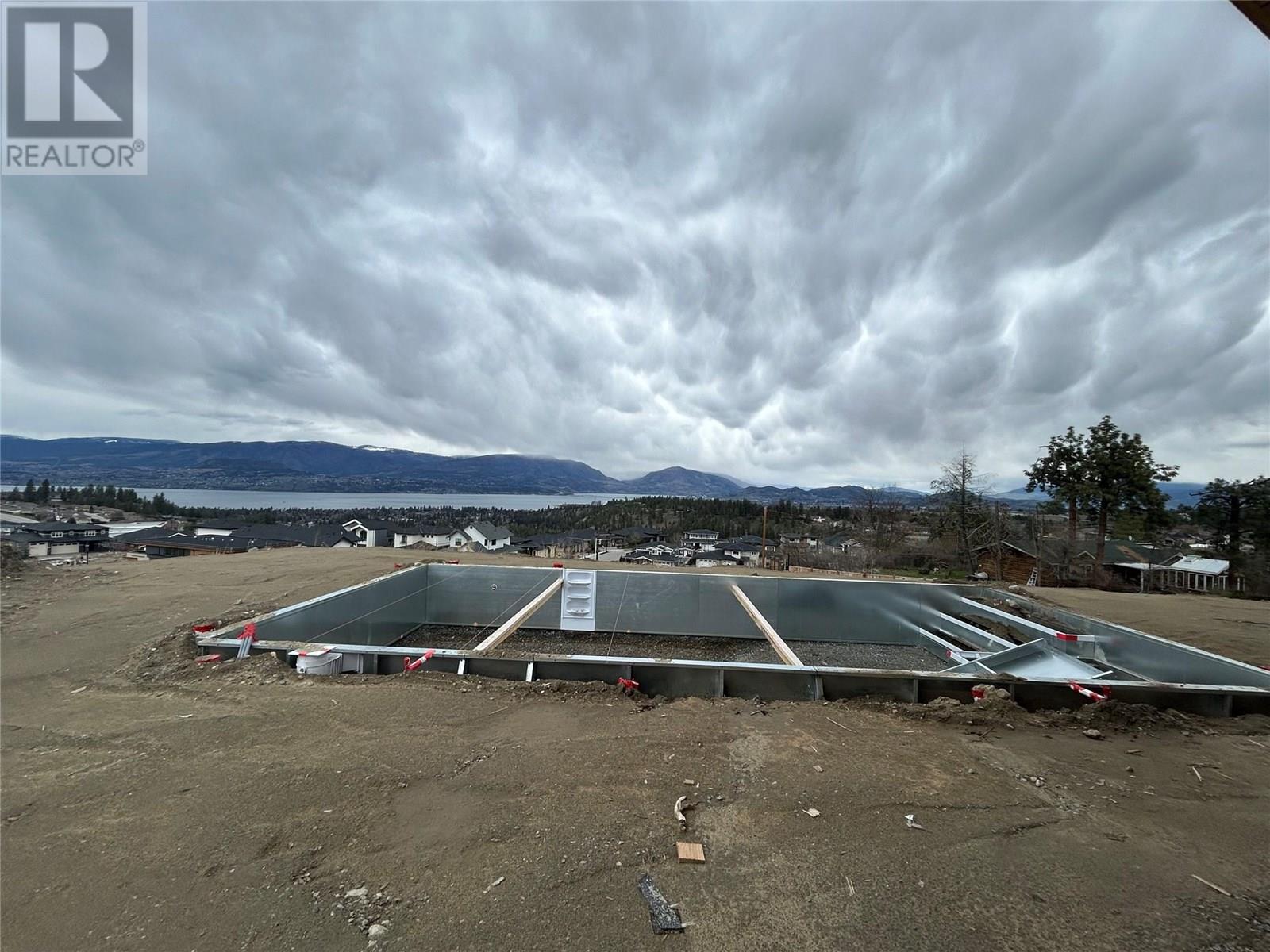 5004 Hill Spring Court, Kelowna, British Columbia  V1W 0E5 - Photo 17 - 10339884