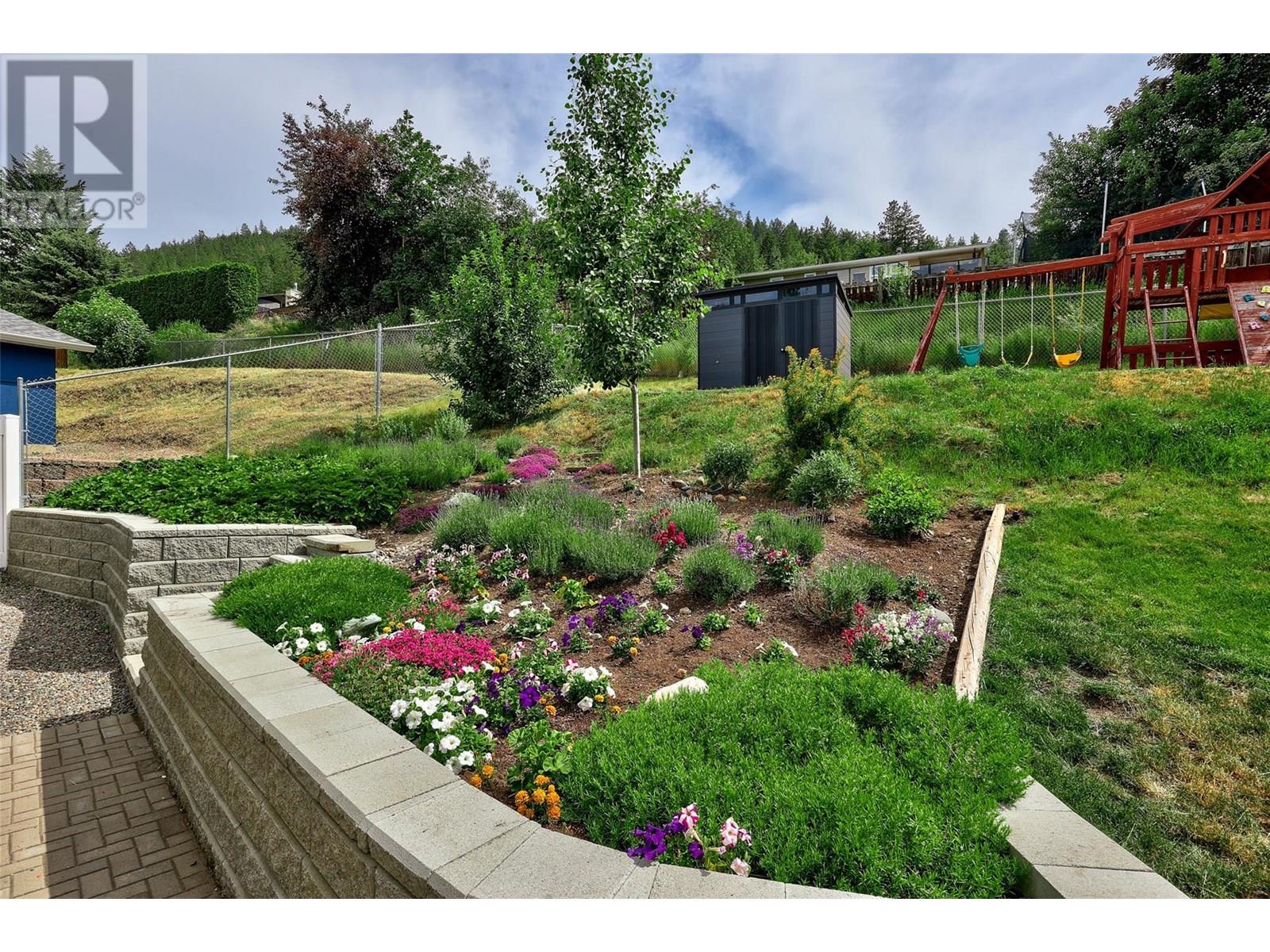 2205 Omineca Drive, Kamloops, British Columbia  V2E 1S8 - Photo 32 - 10352147