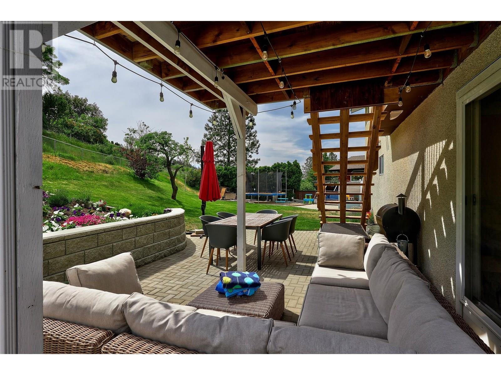 2205 Omineca Drive, Kamloops, British Columbia  V2E 1S8 - Photo 35 - 10352147