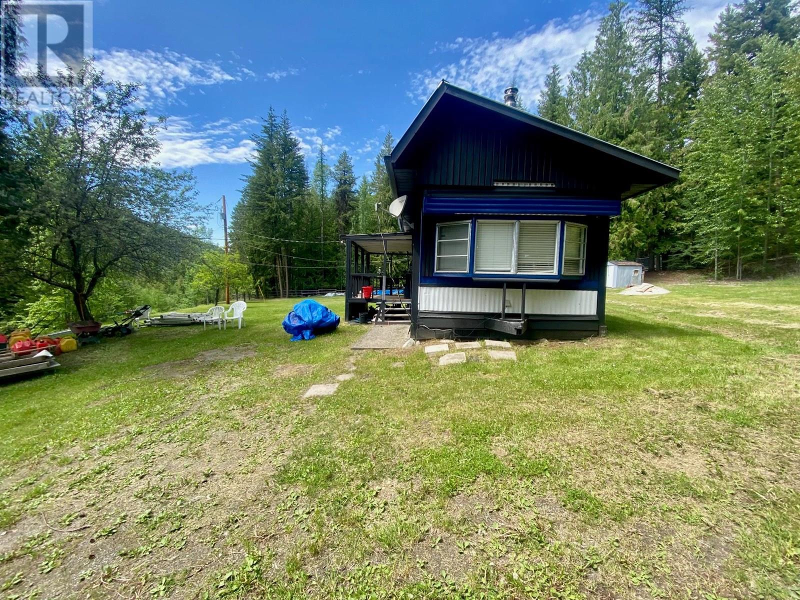 1433 Creighton Valley Road, Lumby, British Columbia  V0E 2G0 - Photo 2 - 10352181