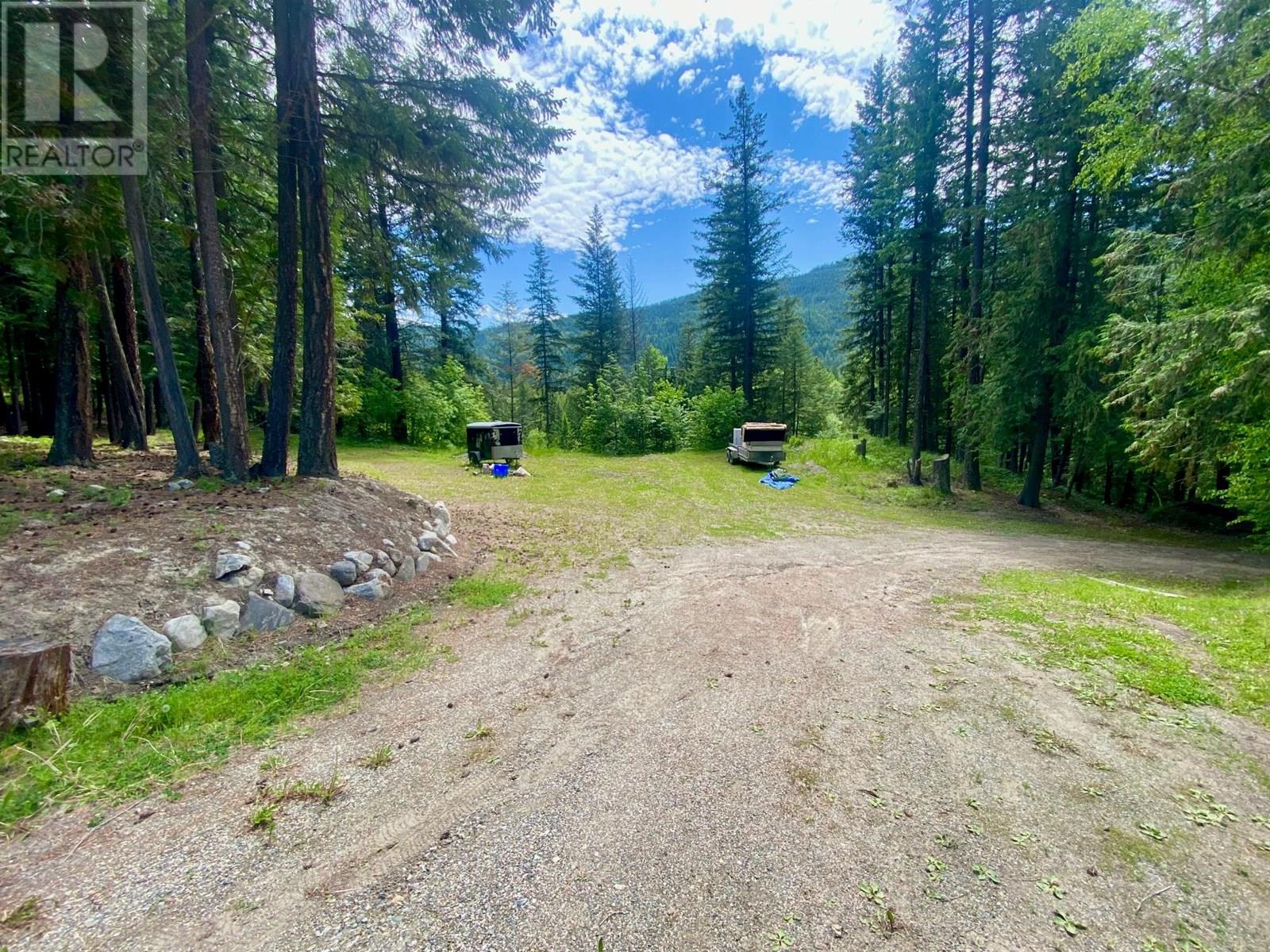 1433 Creighton Valley Road, Lumby, British Columbia  V0E 2G0 - Photo 4 - 10352181