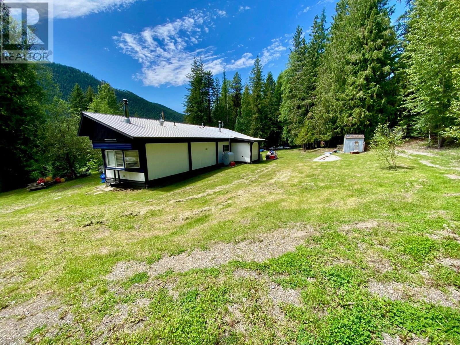 1433 Creighton Valley Road, Lumby, British Columbia  V0E 2G0 - Photo 7 - 10352181