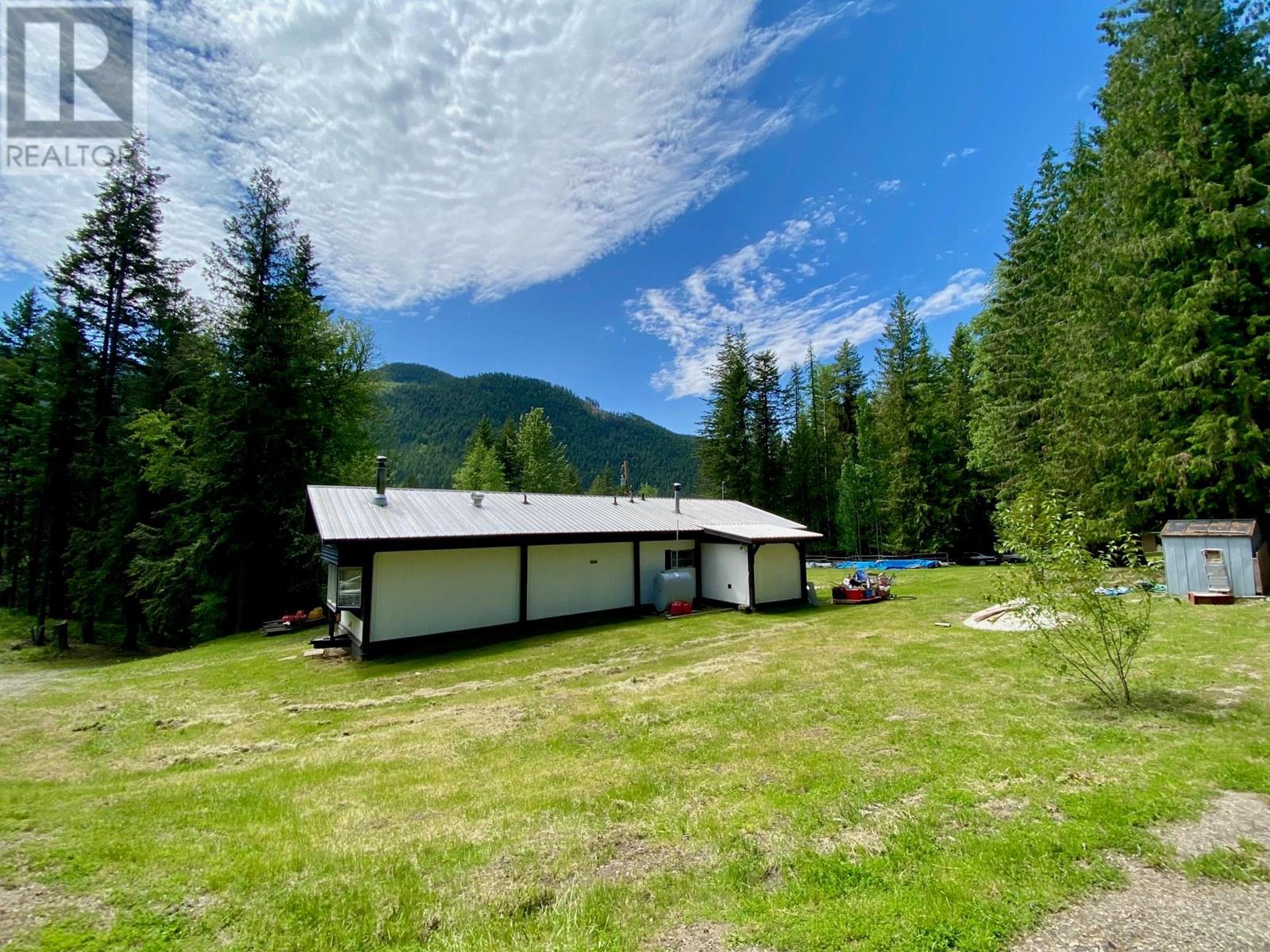 1433 Creighton Valley Road, Lumby, British Columbia  V0E 2G0 - Photo 8 - 10352181