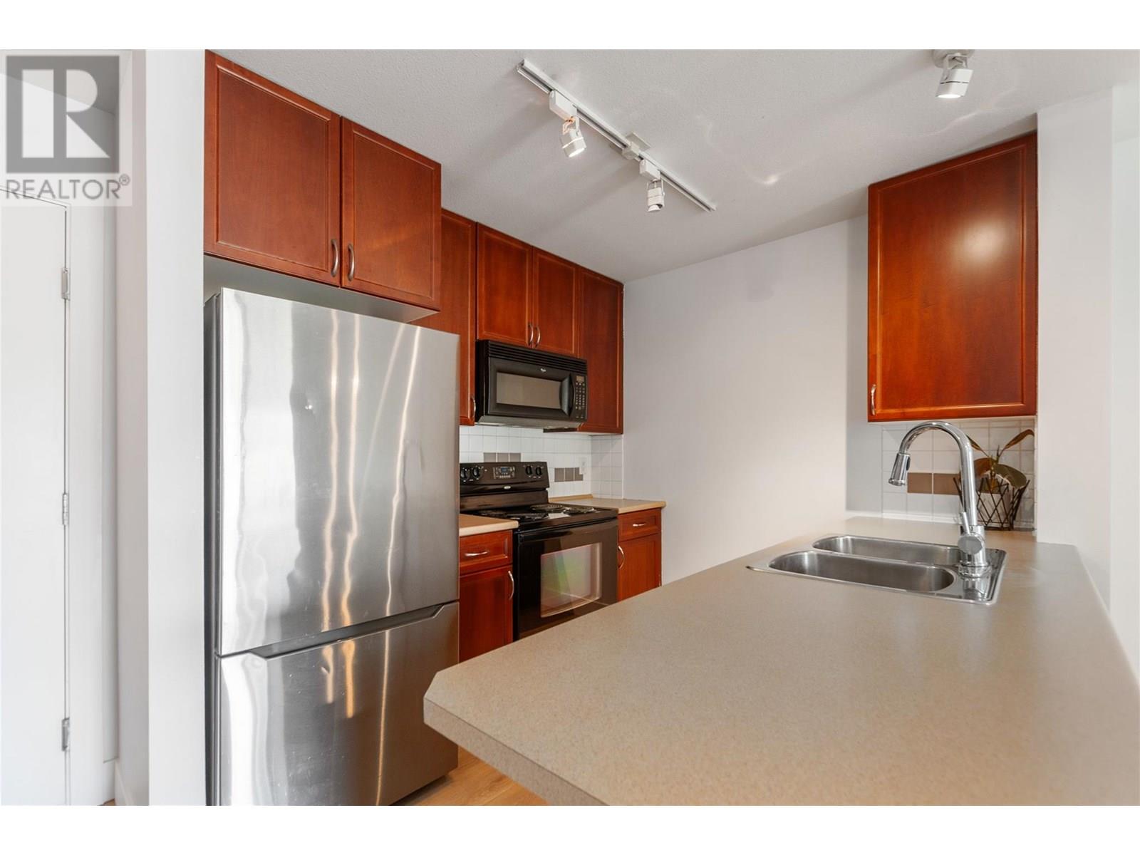 246 Hastings Avenue Unit# 206, Penticton, British Columbia  V2A 2V6 - Photo 10 - 10351611